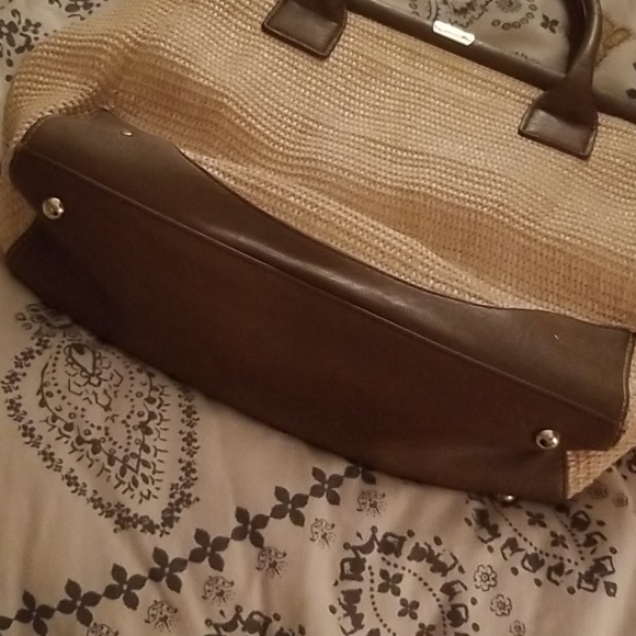 Olivia + Joy Tan Woven Bag - Picture 4 of 7